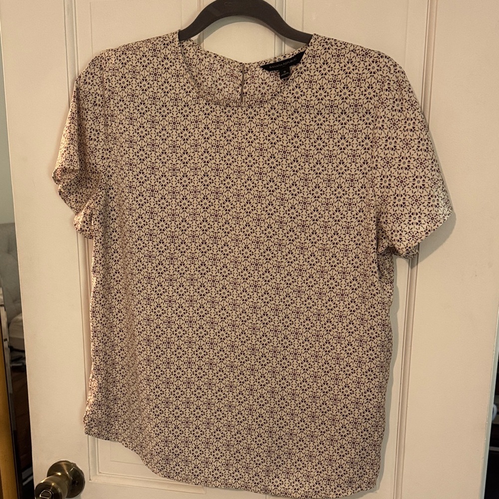 Banana Republic Factory Cream and Burgundy Abstract Print Blouse